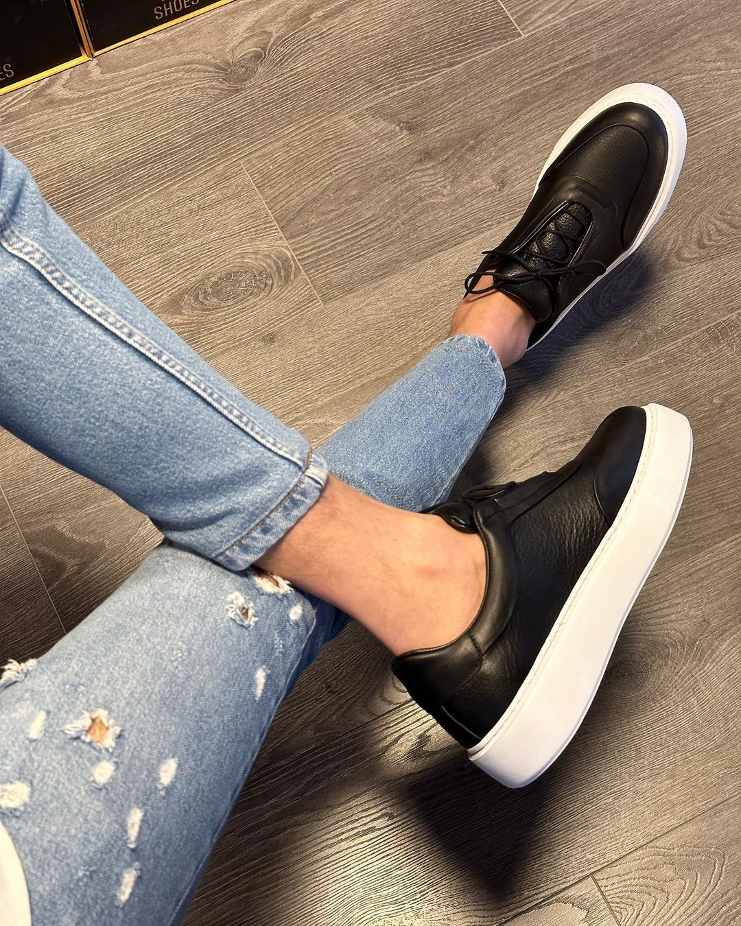 Minimalist Textured Lace-Up Casual Shoes