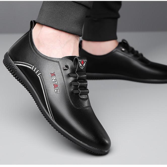 Fashionable Men's Slip-On Light Leather Shoes