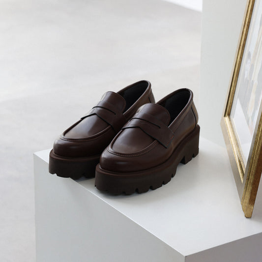 Trendy and comfortable soft leather loafers