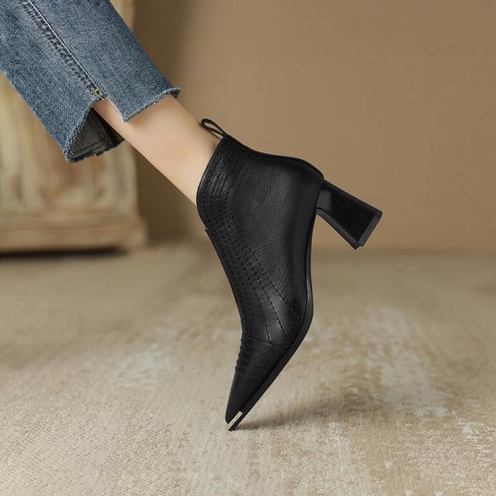 Light Luxury Niche Pointed Toe Chunky Heel Iron Toe Boots <Two Colors>