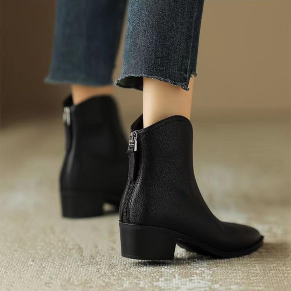 Niche Back Zipper Pointed Toe Chelsea Chunky Heel Fashion Boots<Three colors>