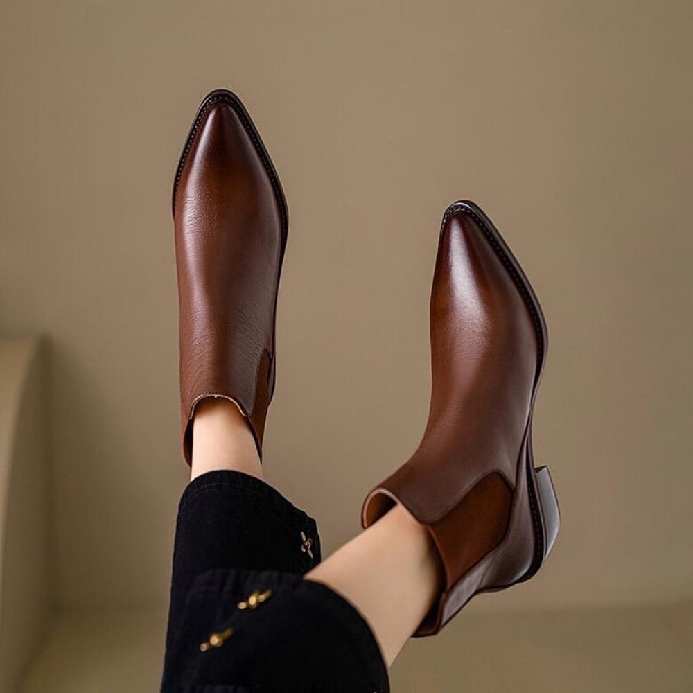 Basic Versatile Two-tone Chelsea Boots