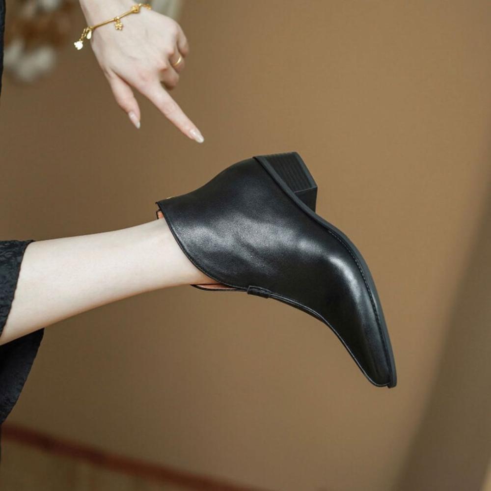 Casual Pointed Toe Back Zipper Martin Small Leather Boots