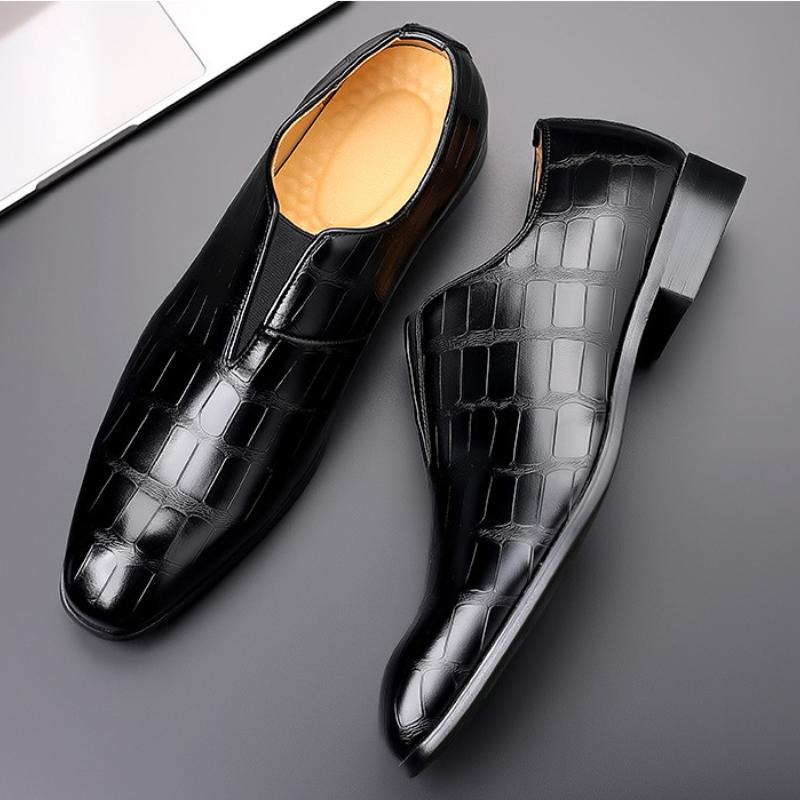 Stone Textured Front Opening Stretch Leather Shoes