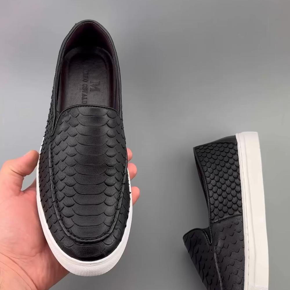 Simple Fish Scale Textured Shoes