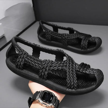 Retro trendy woven breathable men's personalized soft-soled beach sandals