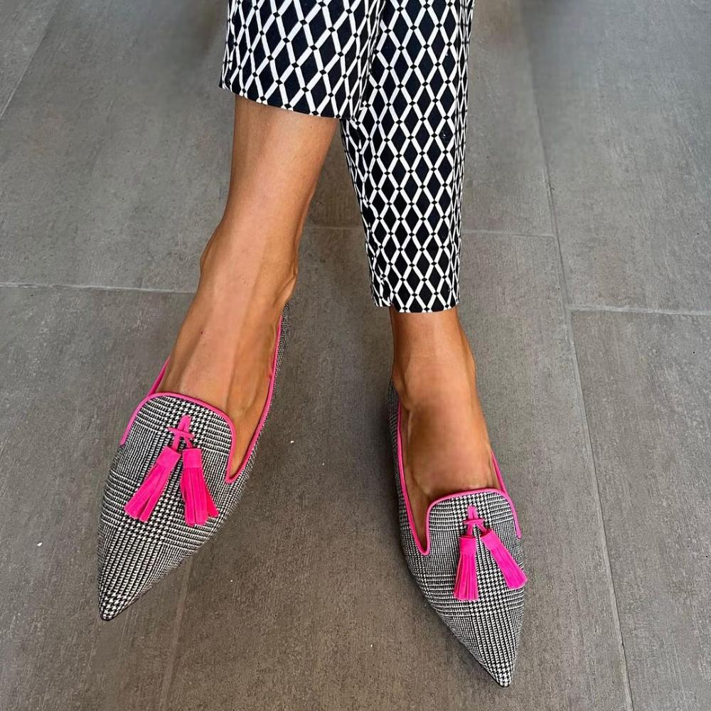 Black and White Checkered Pink Spike Flats