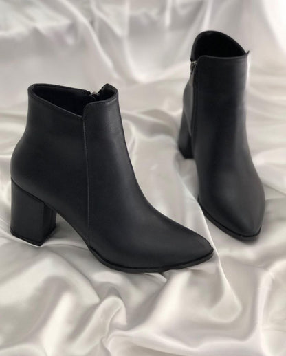 Chunky heeled micro heeled comfortable mid-calf boots