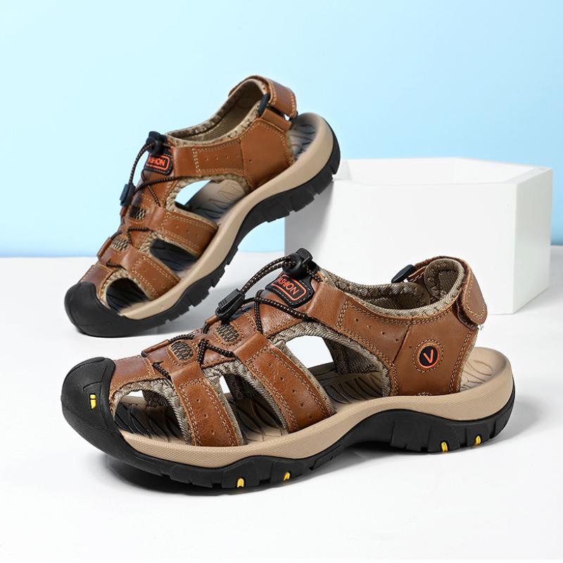 New cowhide non-slip hand-sewn outdoor beach men's sandals